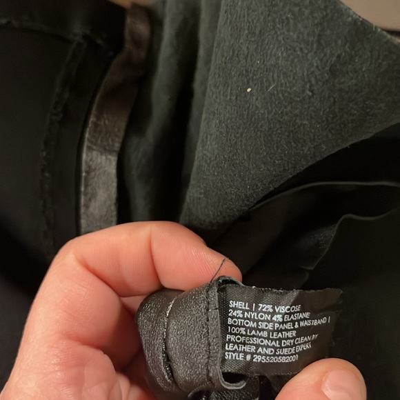 CLUB MONACO Black Lambs Leather Trim/Panel Mini Skirt, Size 4 - Picture 6 of 6